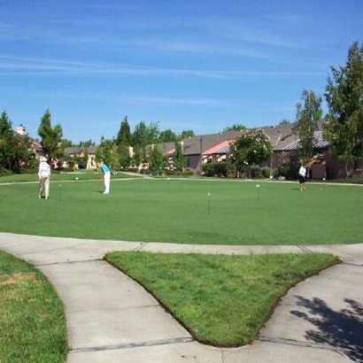 Putting Greens Norfolk Massachusetts Fake Turf Fountans